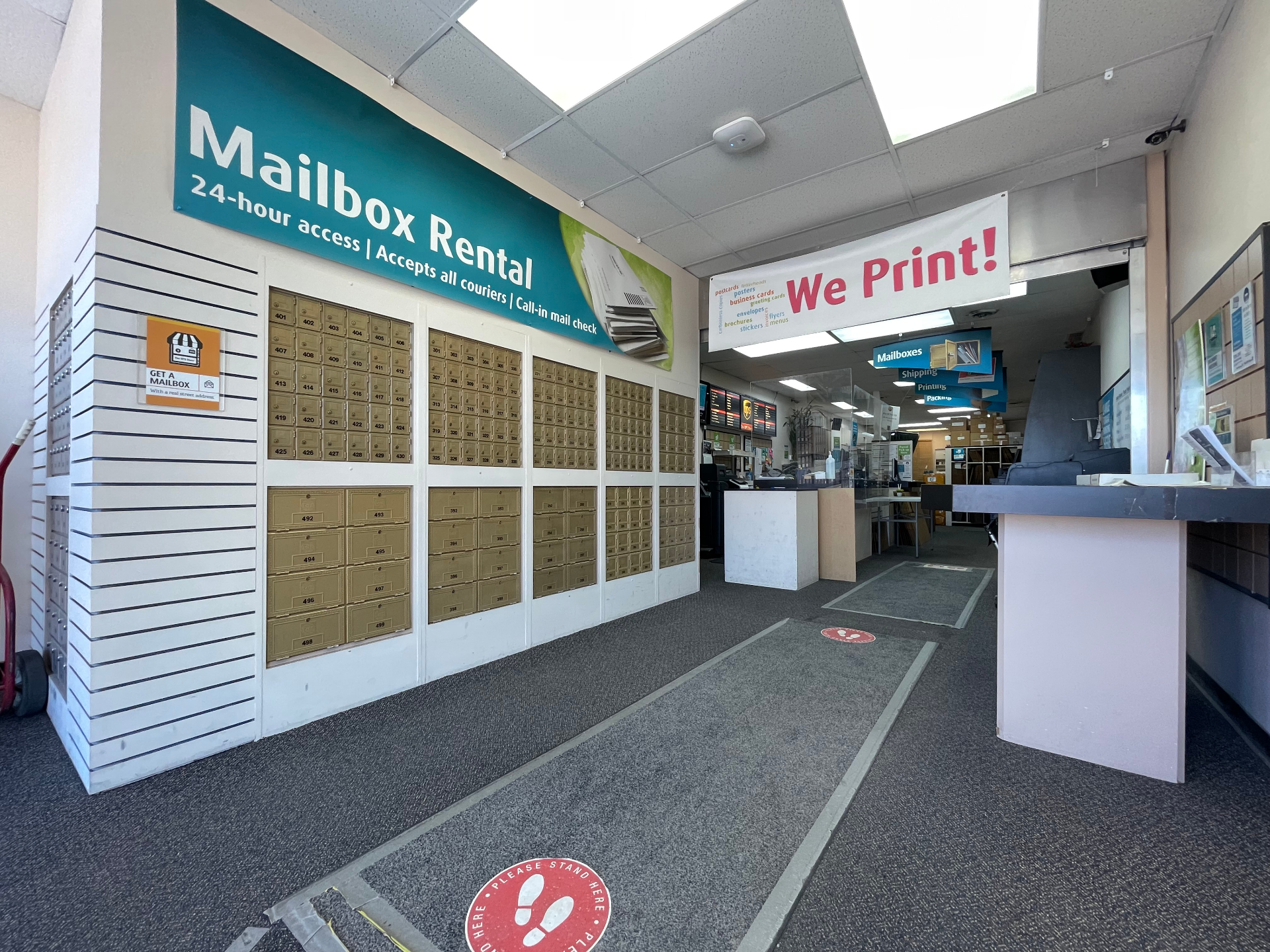 UPS 加盟店转让 · 萨斯卡通 8 街黄金地段——林与唐地产 - 3